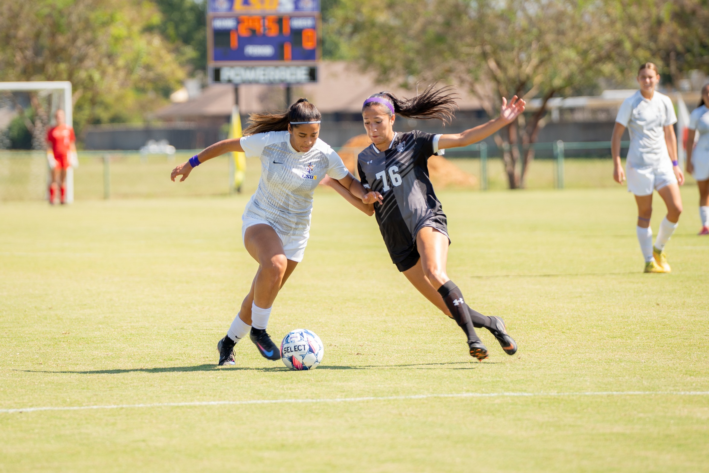 Pilots Dominate Bulldogs 7-1 on the Road